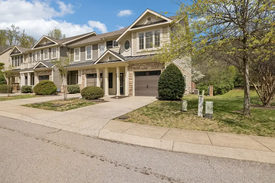 1040 Woodbury Falls Dr, Nashville, TN 37221 - #3