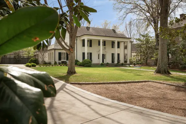 3519 Woodmont Blvd, Nashville, TN 37215