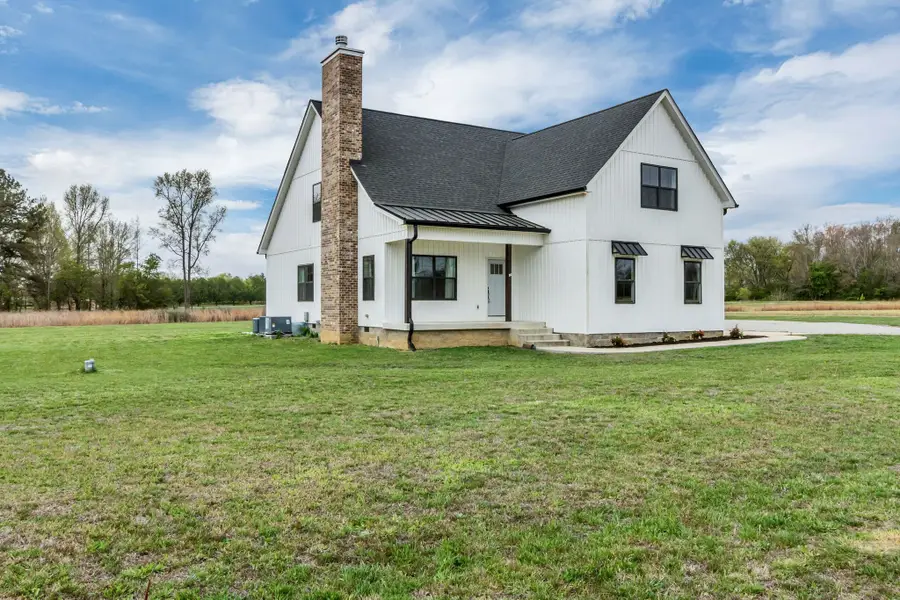 210 Deer Creek Ln, Tullahoma, TN 37388 - #2