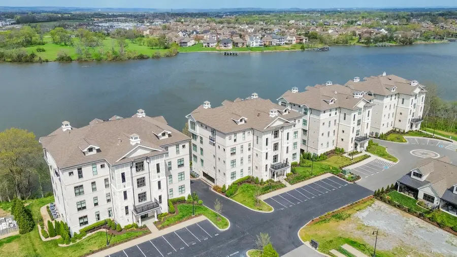 1024 Club View Dr #E 102, Gallatin, TN 37066 - #3