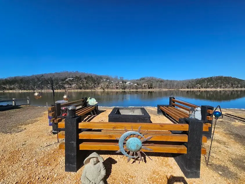 451 River Front Dr, Clifton, TN 38425 - #1