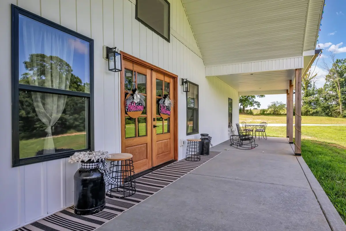 454 Gum Branch Rd, Burns, TN 37029 - #1