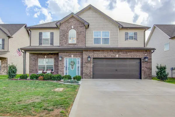 1028 Spicer Dr, Clarksville, TN 37042