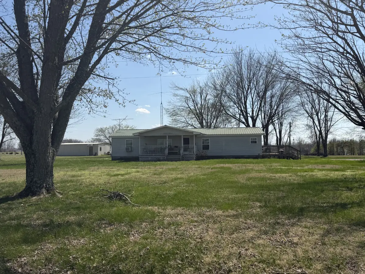 5343 King Robert Ln, Westmoreland, TN 37186 - #1