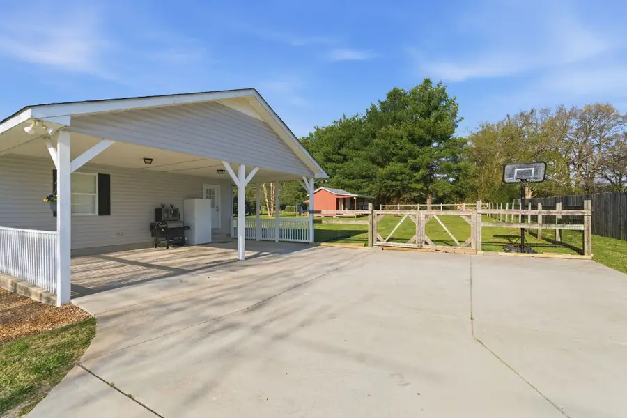 3956 Powers Bridge Rd, Manchester, TN 37355 - #3