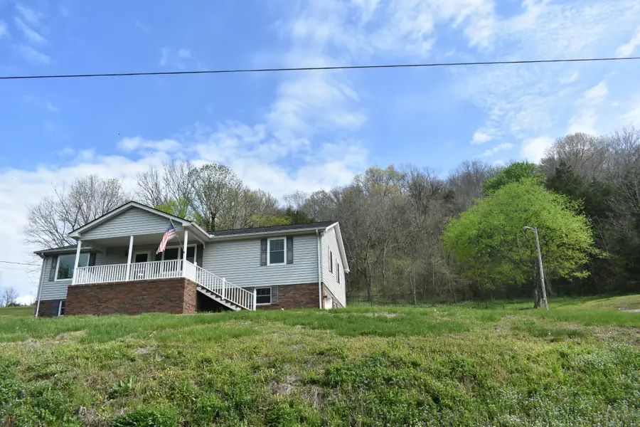 115 Harris Hollow Rd, Pleasant Shade, TN 37145 - #2