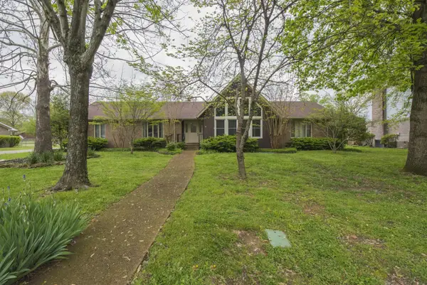 1410 Huntington Dr, Murfreesboro, TN 37130