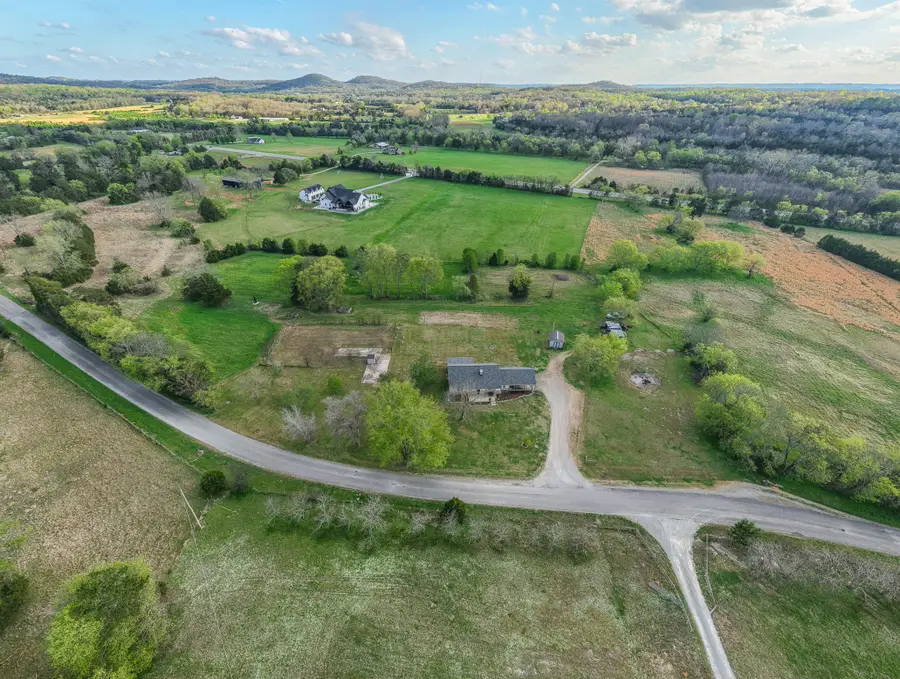 2790 Joe Reeves Rd, Lewisburg, TN 37091 - #2