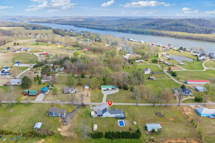 198 Yarbro Harbor Dr, Decaturville, TN 38329 - #2