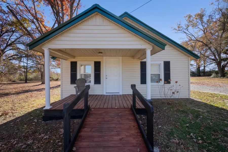 420 E Monroe St, Tullahoma, TN 37388 - #3