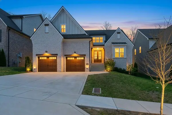 240 Valley Bend Dr, Nashville, TN 37214