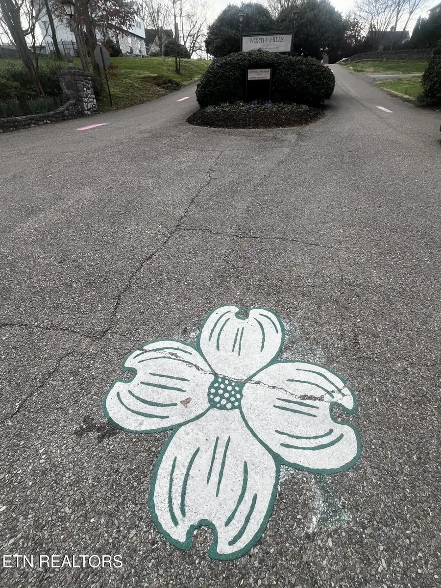 2445 Kennington Rd, Knoxville, TN 37917 - #3