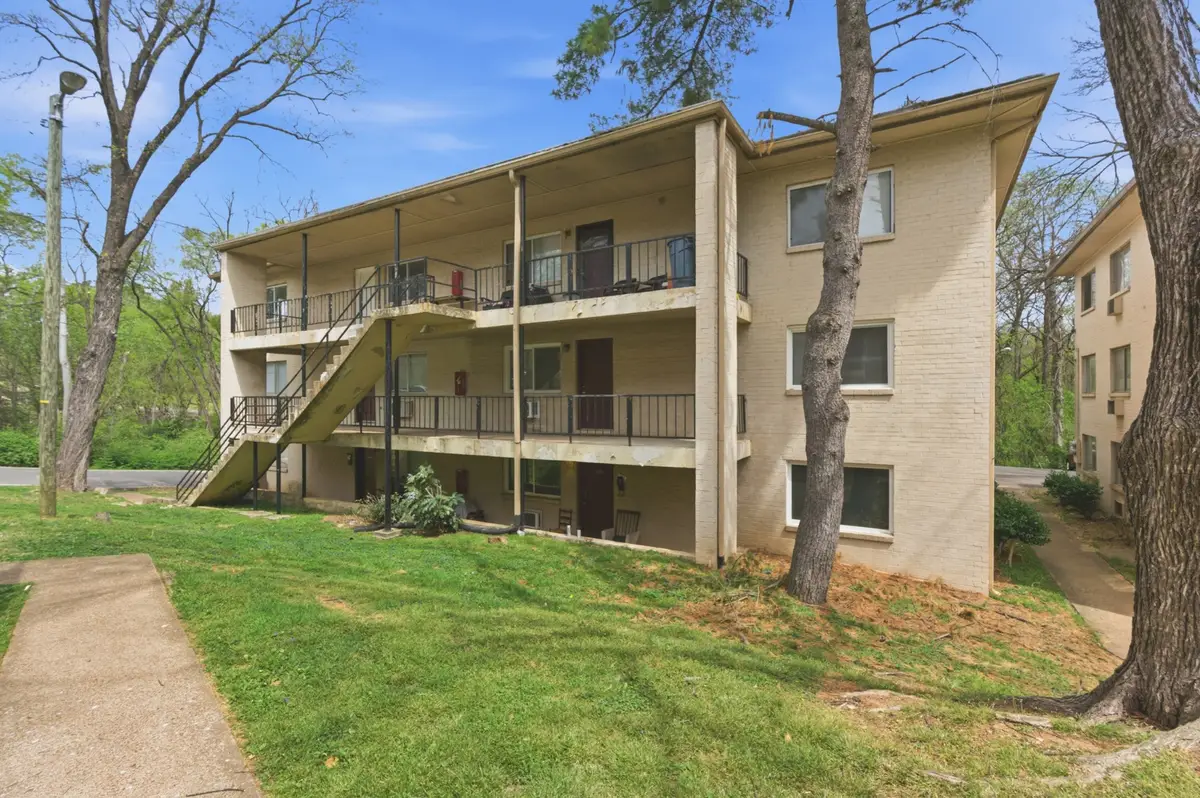 550 Harding Pl #F121, Nashville, TN 37211 - #1