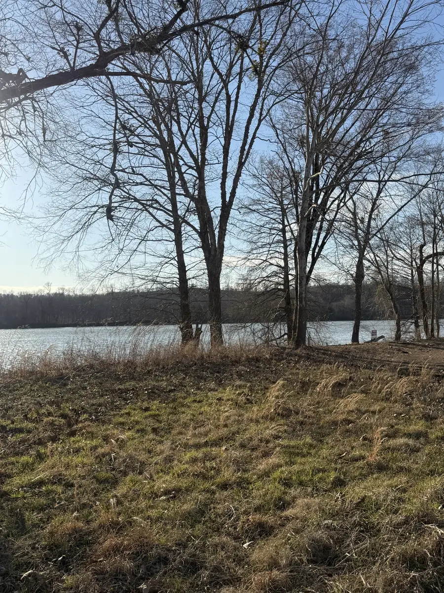 425 Hardin Bottom Rd, Clifton, TN 38425 - #2