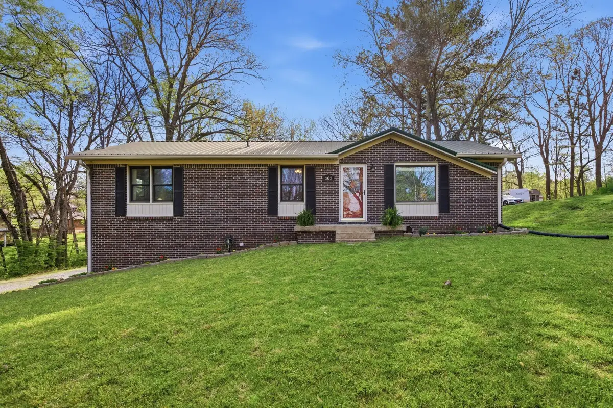 202 Cathey Ln, Columbia, TN 38401 - #1