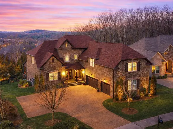 303 Scarsdale Dr S, Hendersonville, TN 37075