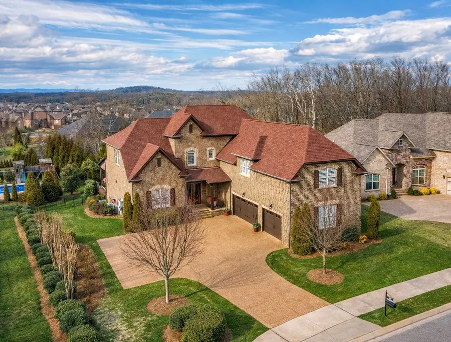 303 Scarsdale Dr S, Hendersonville, TN 37075 - #3