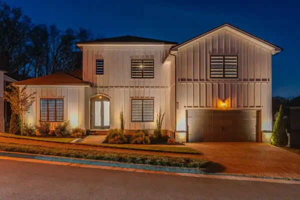 717 Summit Oaks Ct, Nashville, TN 37221