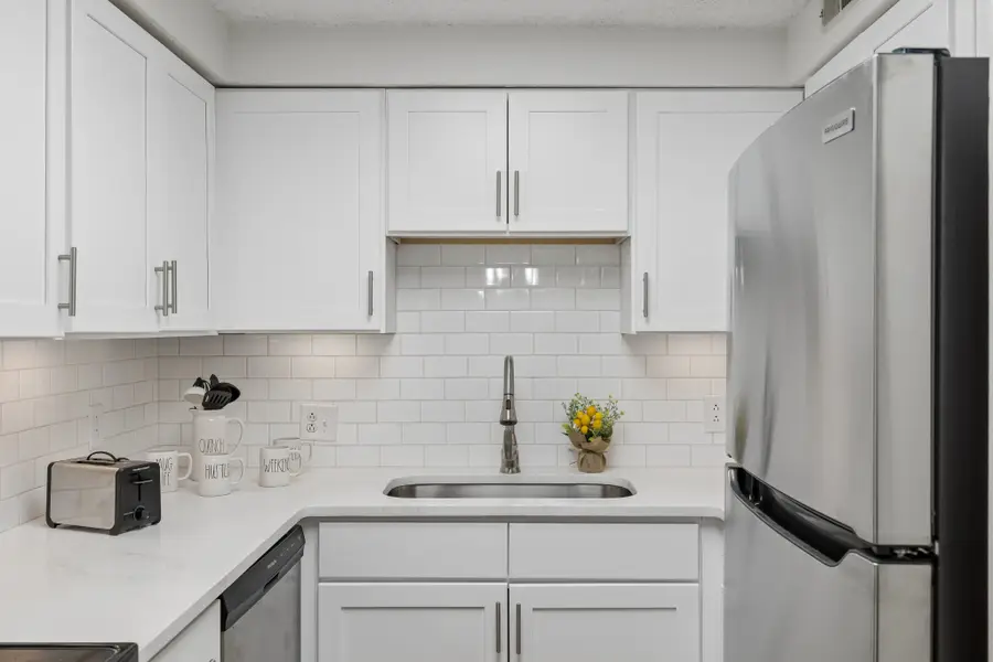 500 Paragon Mills Rd #M11, Nashville, TN 37211 - #2