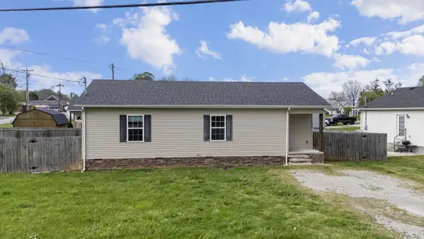 406 Cherry St, Decherd, TN 37324