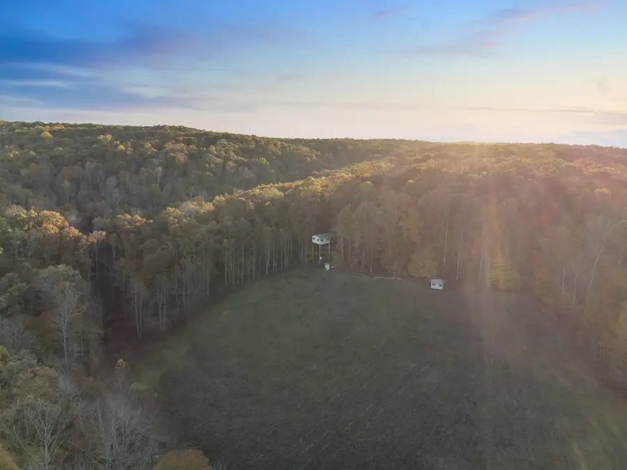 7422 Indian Creek Rd, Mc Ewen, TN 37101 - #2