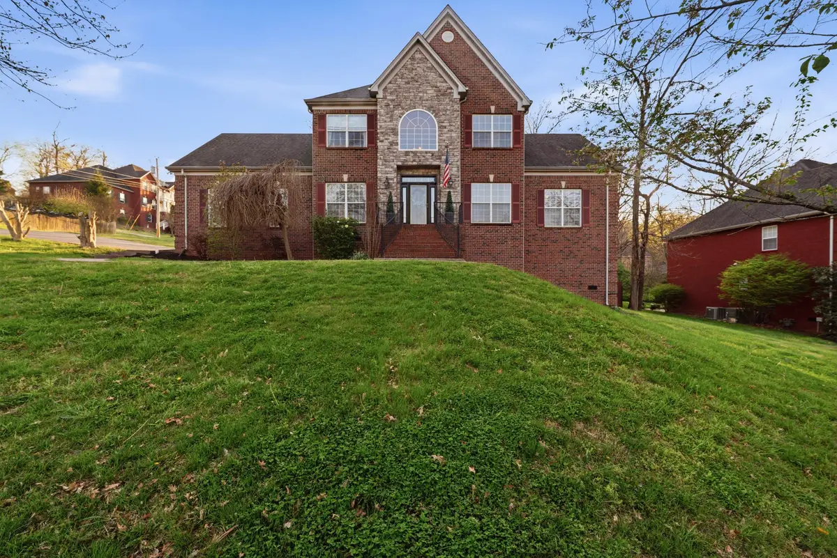 425 Westwood Dr, Smyrna, TN 37167 - #1