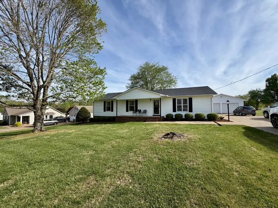 511 Donna Cir, Lawrenceburg, TN 38464 - #2