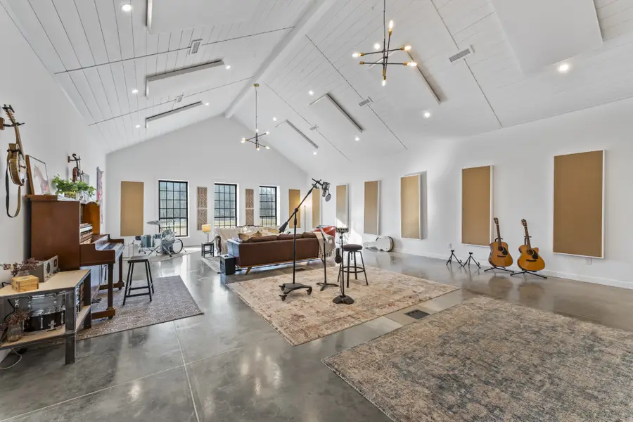 105 Mckinney Rd, Gordonsville, TN 38563 - #2