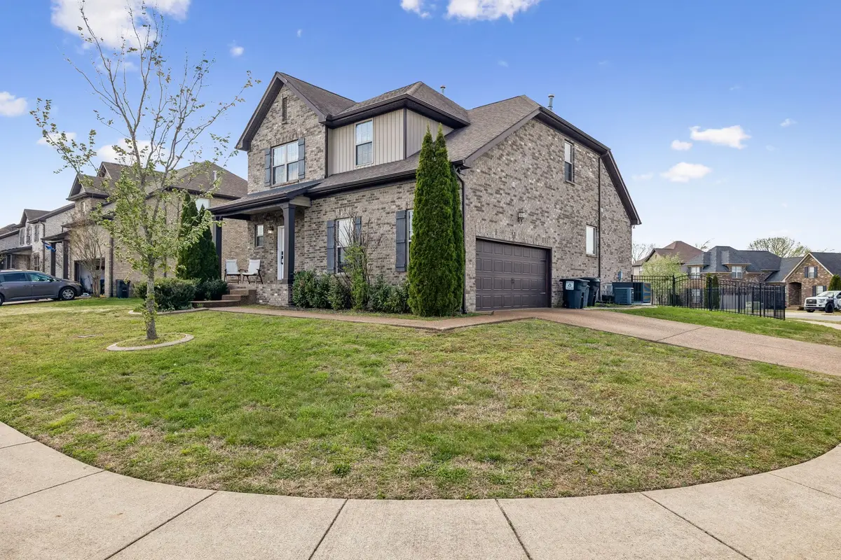 101 Jameson Pl, Hendersonville, TN 37075 - #1