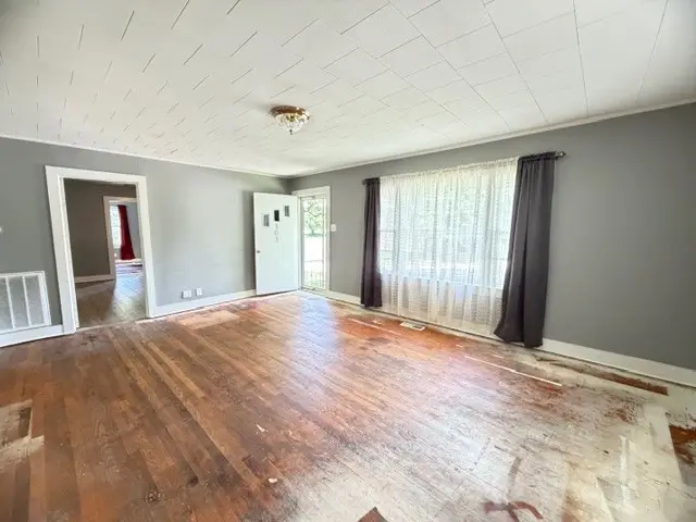 101 Walnut St, Decherd, TN 37324 - #2