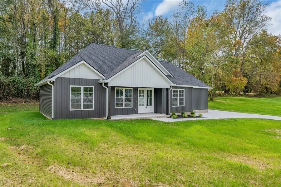 421 Sherwood Dr, McMinnville, TN 37110 - #3