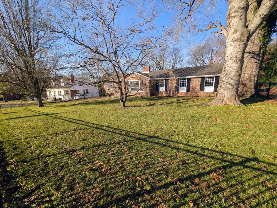 205 7th Ave, Columbia, TN 38401 - #3