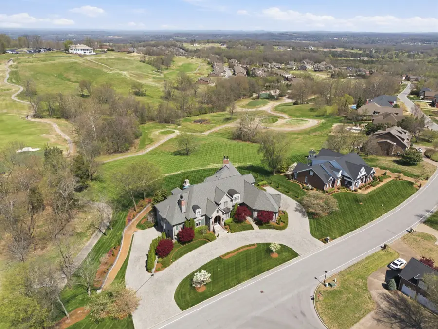 517 Ridgecrest Ln, Lebanon, TN 37087 - #2