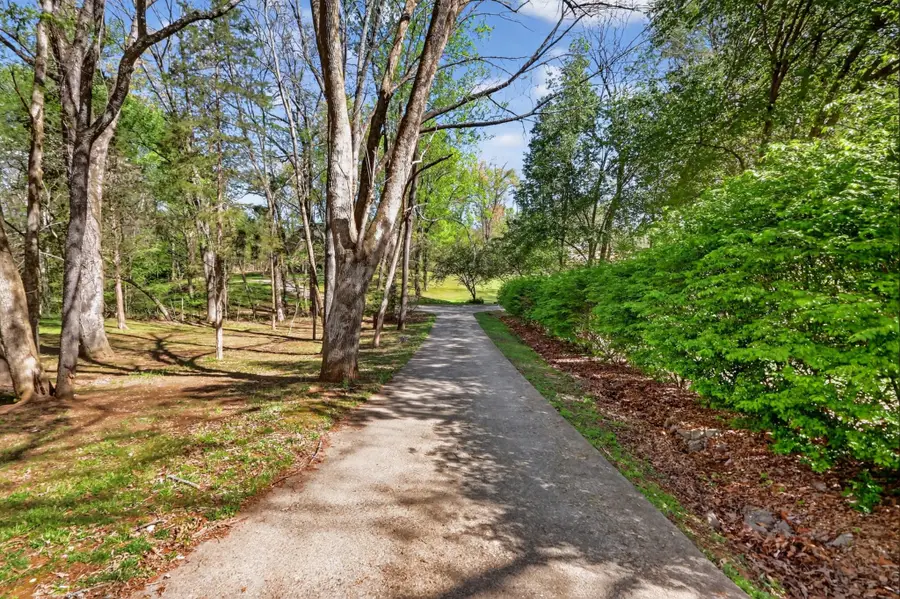 941 Ridgewood Dr, Clarksville, TN 37043 - #2