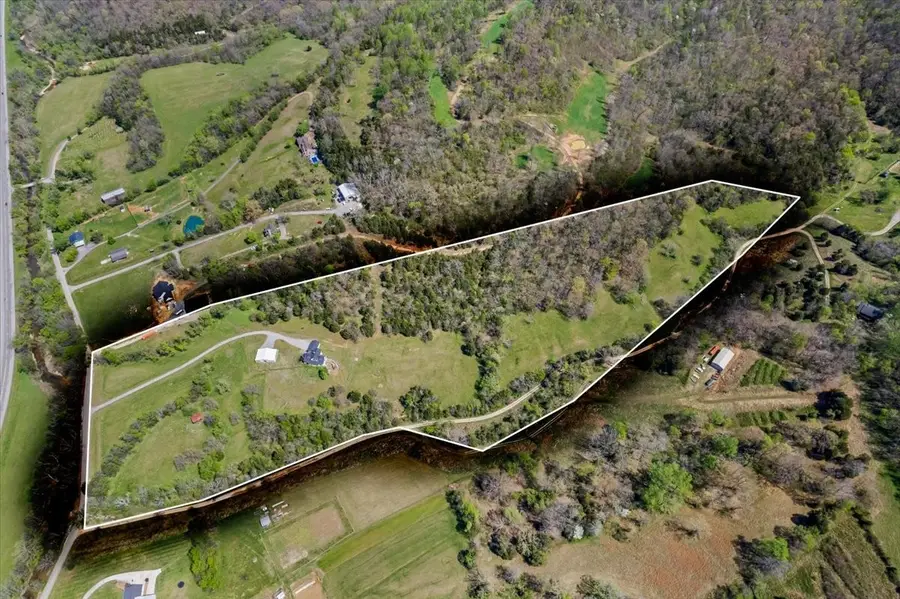 216 Old Wolf Hill Rd, Bethpage, TN 37022 - #3