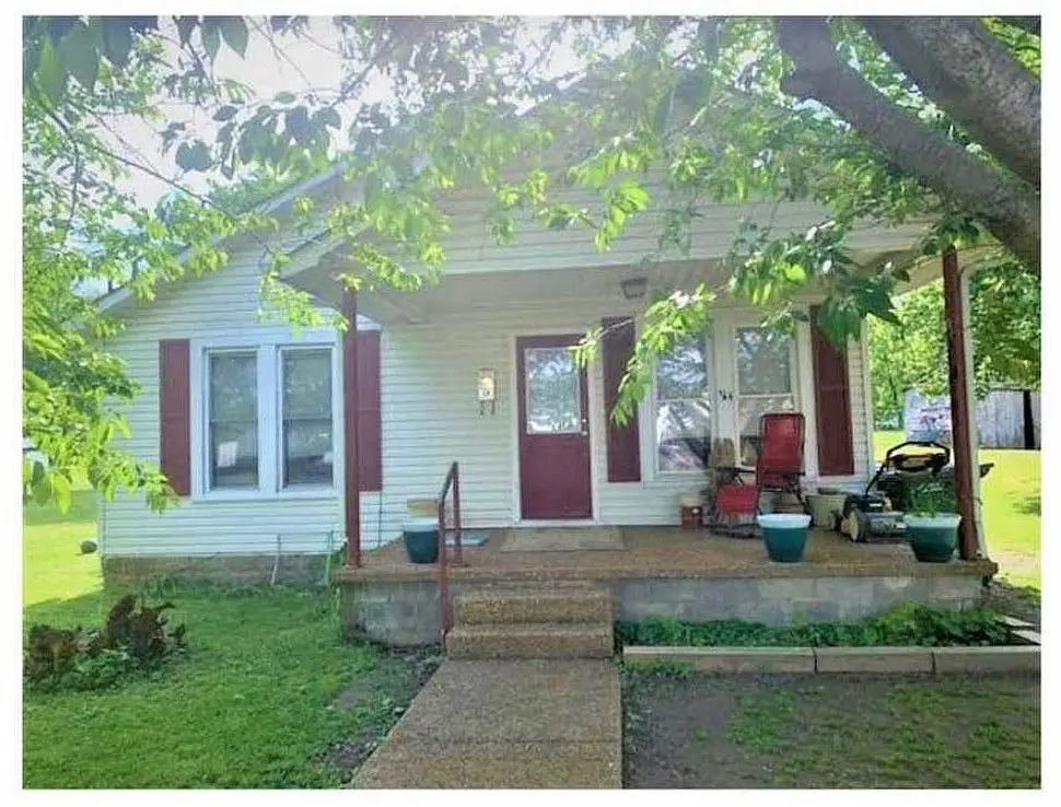 314 S Oak St, Hohenwald, TN 38462 - #1