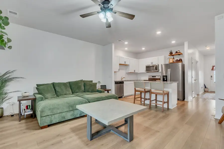 809 Dallas Dr, Columbia, TN 38401 - #3