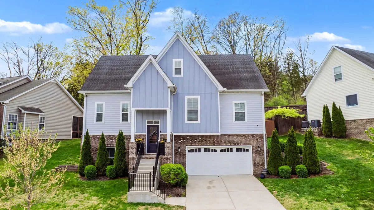1736 Woodland Pointe Dr, Nashville, TN 37214 - #1