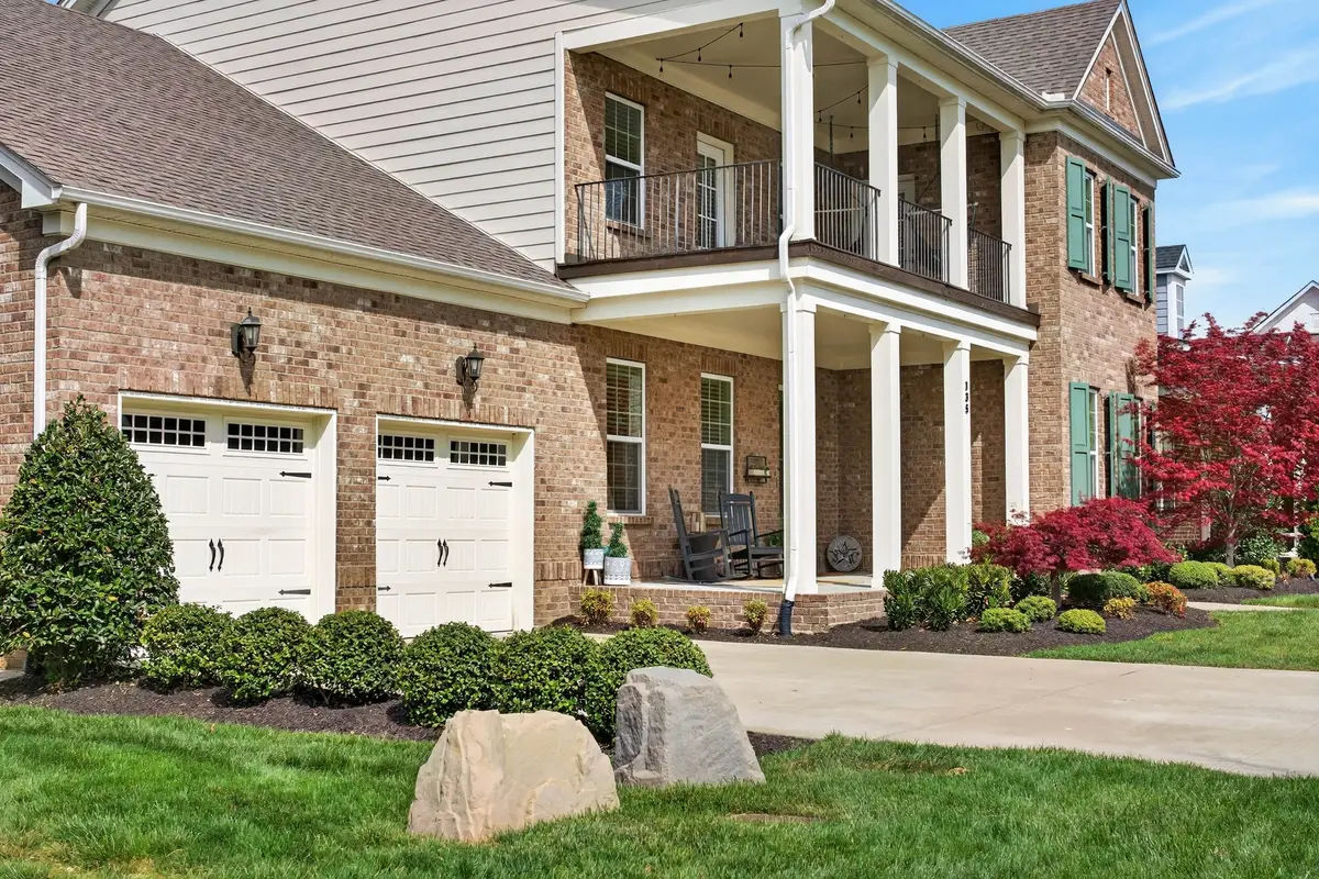 135 Ashington Cir, Hendersonville, TN 37075 - #1