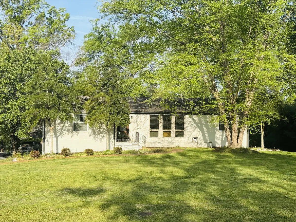 1116 Spencer Ave, Gallatin, TN 37066 - #1