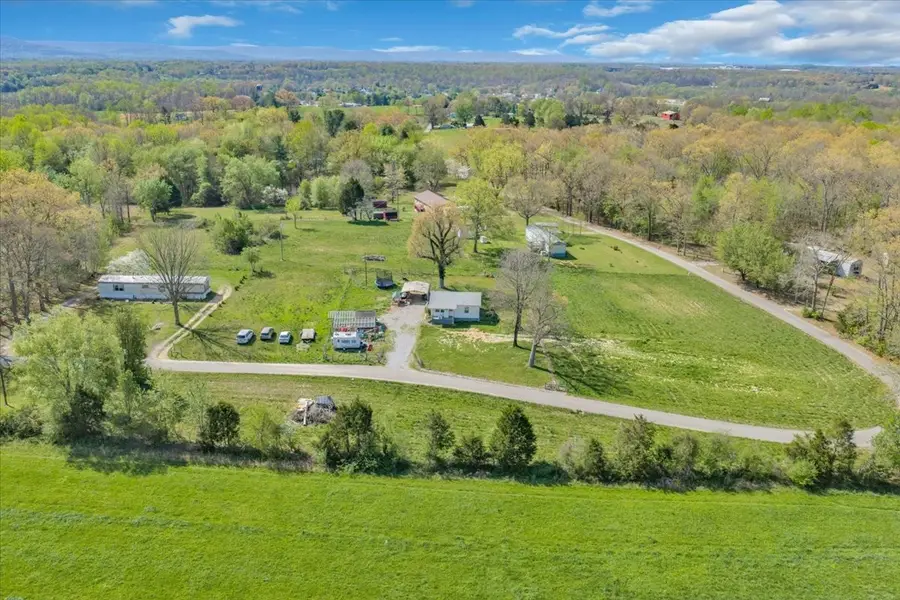 784 Burch Ln, McMinnville, TN 37110 - #3