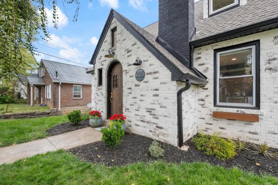 907 Myers Ave, Columbia, TN 38401 - #2