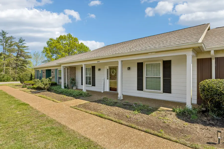 1044 Todd Preis Dr, Nashville, TN 37221 - #2