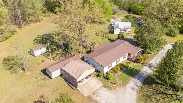 4195 Morrison Creek Rd, Clifton, TN 38425