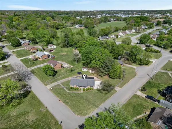 1801 Apex Dr, Clarksville, TN 37040