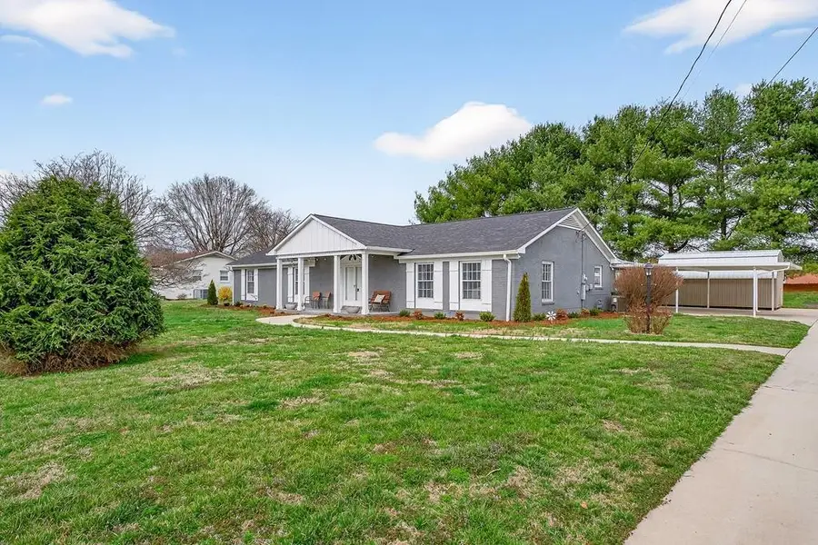 212 Oakland Dr, Sparta, TN 38583 - #2