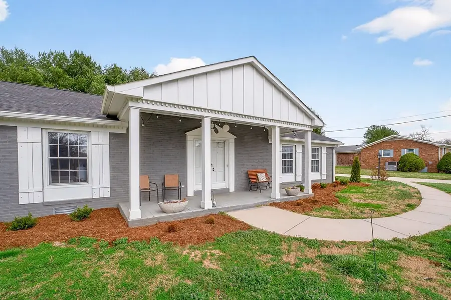 212 Oakland Dr, Sparta, TN 38583 - #3