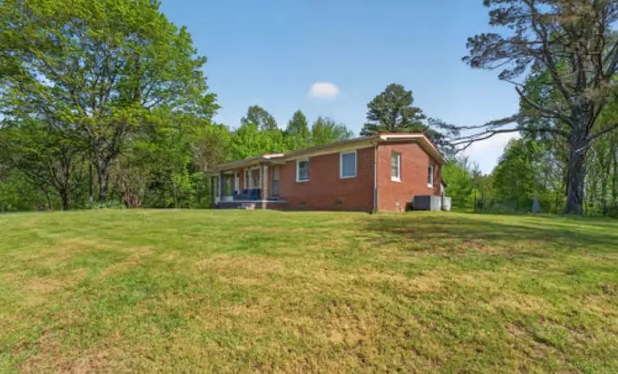 17015 Nashville Hwy, Buffalo Valley, TN 38548 - #3