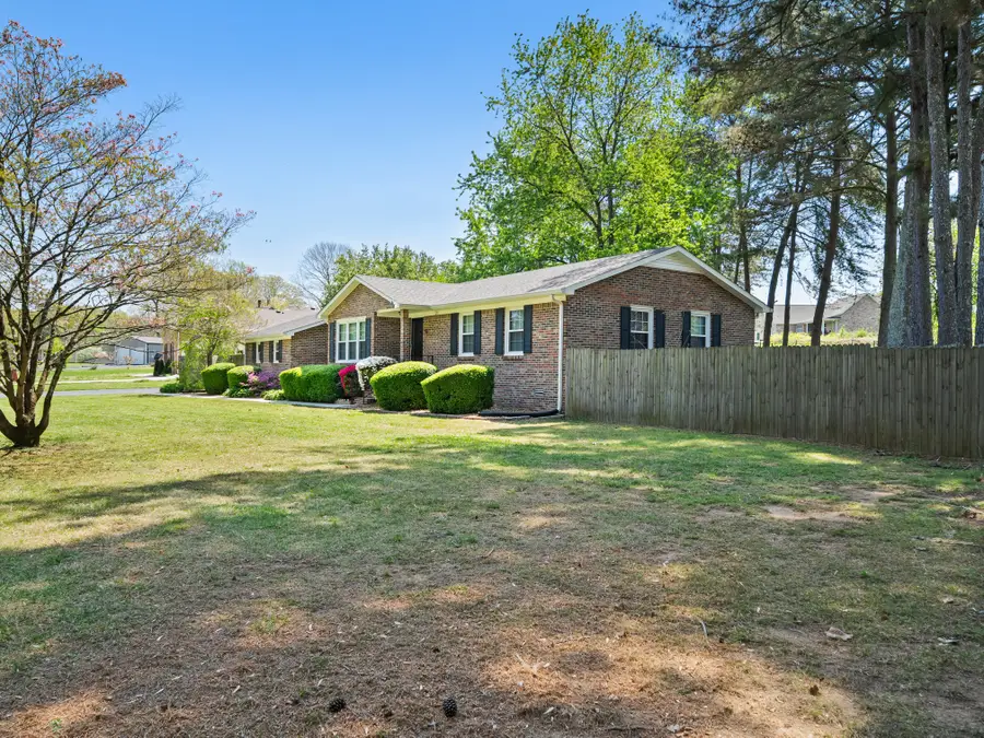 50 Maple Dr, Winchester, TN 37398 - #2