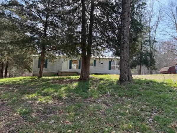 60 Robert Barnhill Rd, Paris, TN 38242